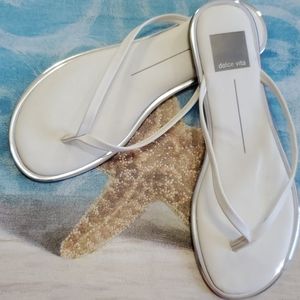 Dolce Vita BRAND NEW White/Silver Sandals Size 6.5